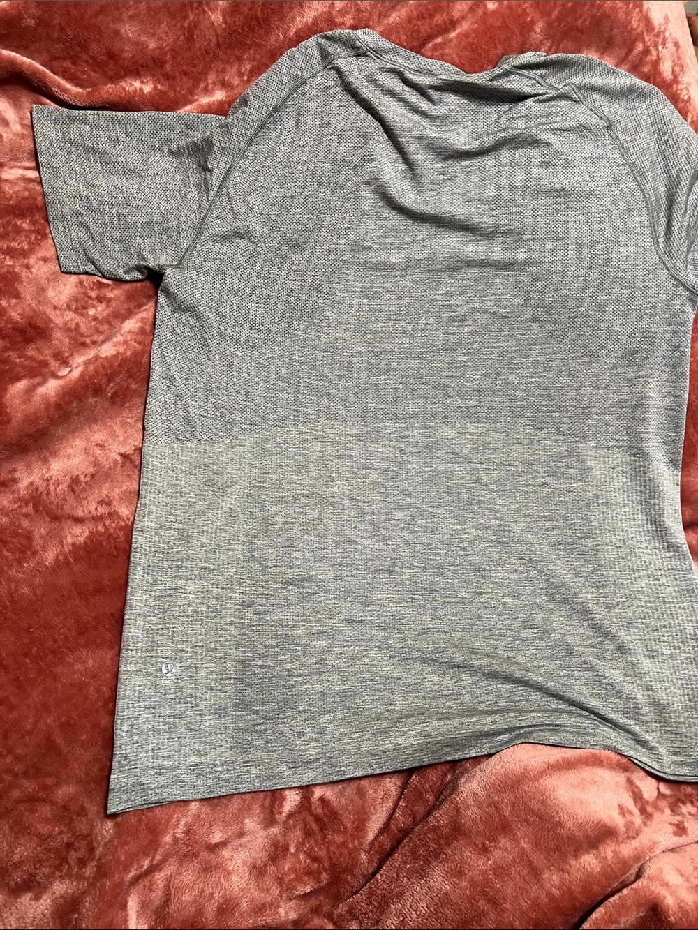 lululemon athletica Heather Gray Short-Sleeve Performance Tee